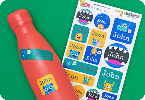 maxisticker set and bottle