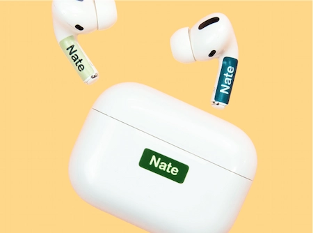 سماعات AirPods